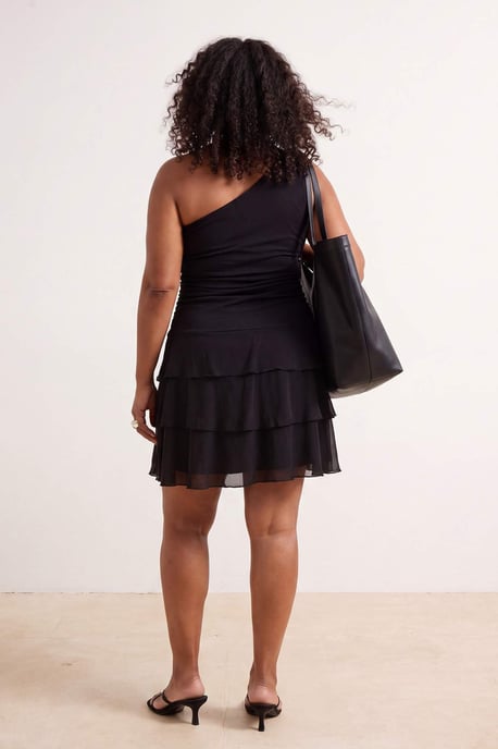 Trendyol Curve Dam Svart Enfärgad Kort / Mini Ärmlös Skater Plus size Klänning - Image 2