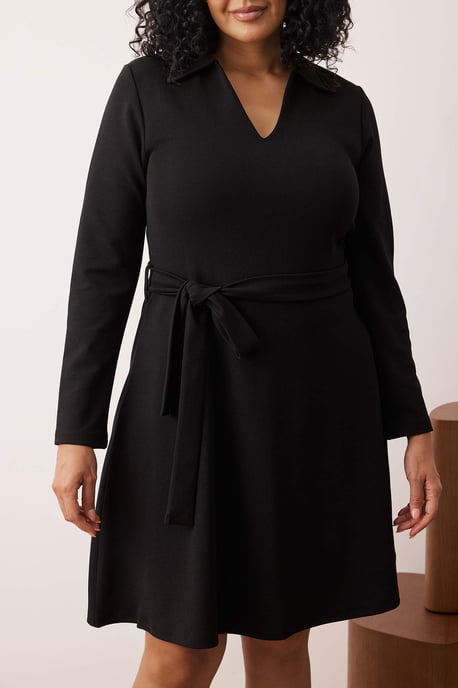 Trendyol Curve Dam Svart Enfärgad Kort / Mini Lång Casual A-linje Plus size Klänning - Image 2