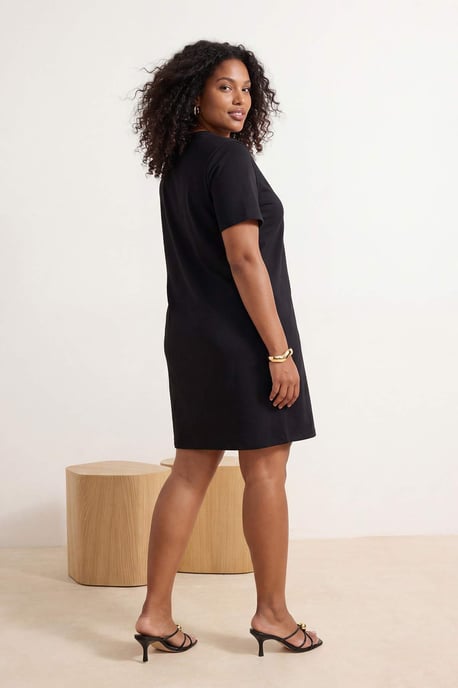 Trendyol Curve Dam Svart Enfärgad Kort / Mini Kort Rak Plus size Klänning - Image 6