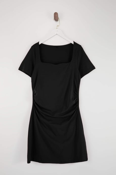 Trendyol Curve Dam Svart Enfärgad Kort / Mini Kort Casual A-linje Plus size Klänning - Image 3