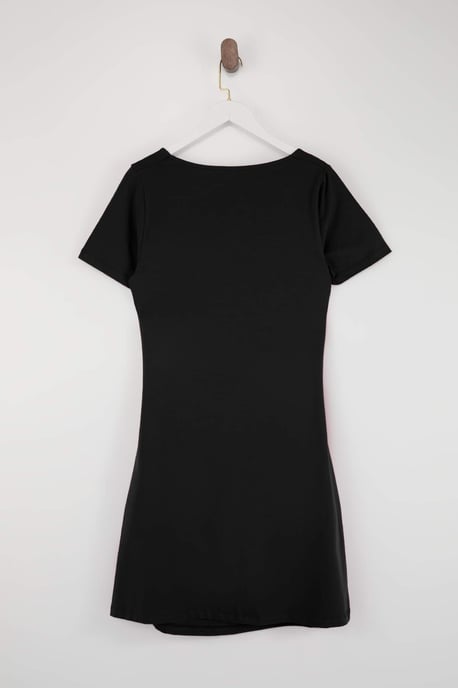 Trendyol Curve Dam Svart Enfärgad Kort / Mini Kort Casual A-linje Plus size Klänning - Image 5