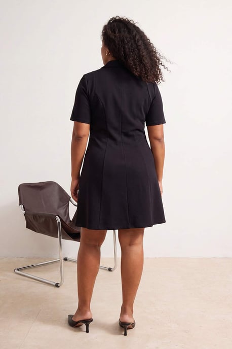 Trendyol Curve Dam Svart Enfärgad Kort / Mini Trekvartsärm A-linje Plus size Klänning - Image 2