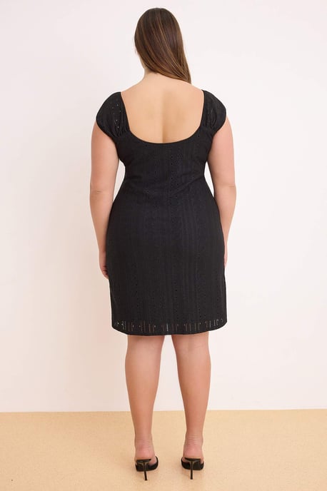 Trendyol Curve Dam Svart Enfärgad Kort / Mini Ärmlös Casual A-linje Plus size Klänning - Image 4