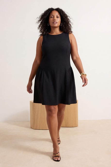 Trendyol Curve Dam Svart Prickig Kort / Mini Ärmlös Casual A-linje Plus size Klänning - Image 6