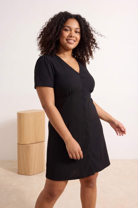 Trendyol Curve Dam Svart Blommig Kort / Mini Kort Casual Skater Plus size Klänning - Image 6