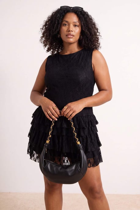 Trendyol Curve Dam Svart Enfärgad Kort / Mini Ärmlös Skater Plus size Klänning - Image 2