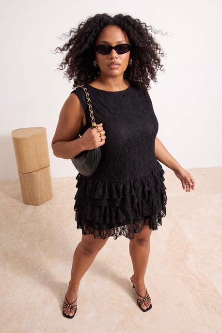 Trendyol Curve Dam Svart Enfärgad Kort / Mini Ärmlös Skater Plus size Klänning - Image 6