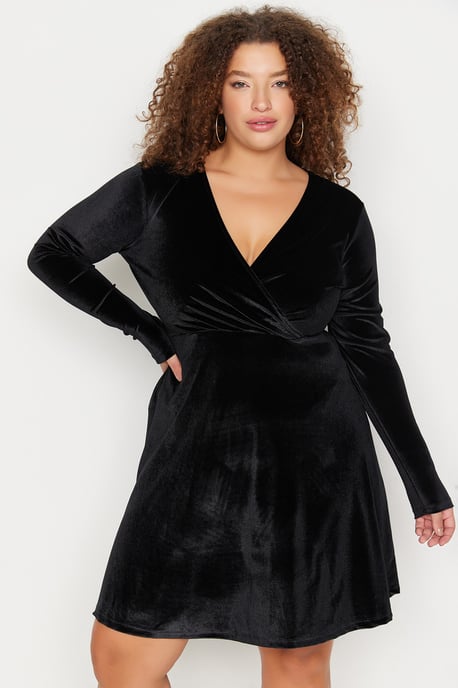 Trendyol Curve Dam Svart Enfärgad Kort / Mini Lång Elegant/Kväll Skater Plus size Klänning - Image 2