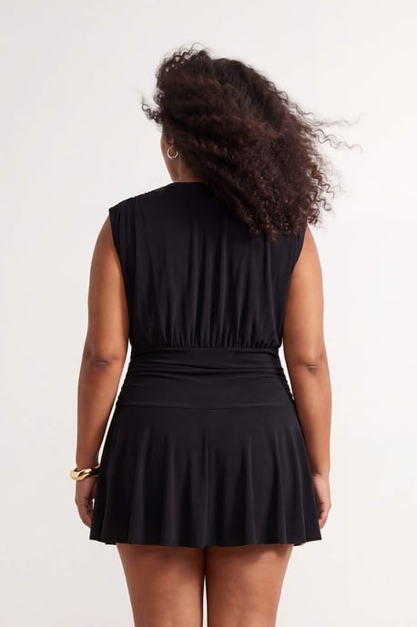 Trendyol Curve Dam Svart Enfärgad Kort / Mini Ärmlös Skater Plus size Klänning - Image 3