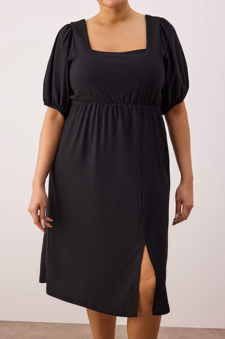 Trendyol Curve Dam Svart Enfärgad Kort / Mini Kort Casual A-linje Plus size Klänning - Image 2