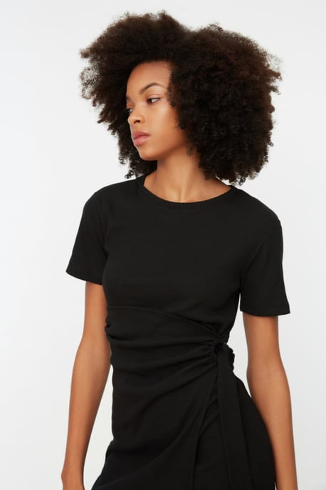 TRENDYOLMİLLA Dames Zwart Effen Kort / Mini Kort Casual Bodycon Jurken - Image 2