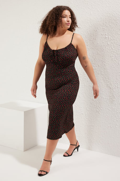 Trendyol Curve Dam Svart Enfärgad Kort / Mini Ärmlös Casual Rak Plus size Klänning - Image 5
