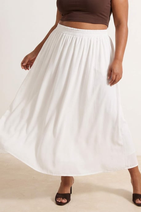 Trendyol Curve Dam Vit Enfärgad Maxi Plus size Kjolar - Image 6