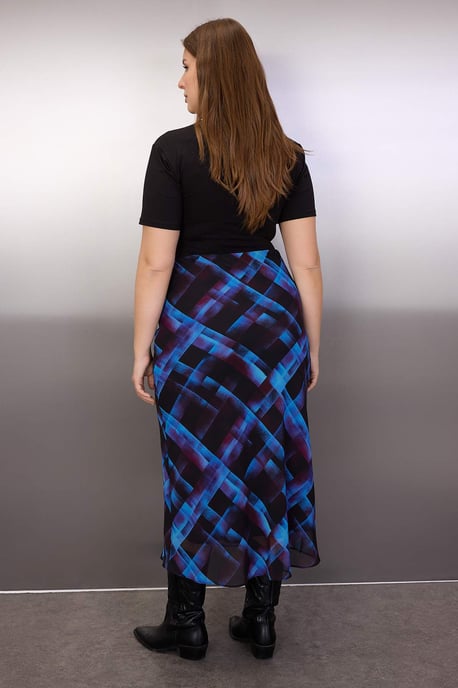 Trendyol Curve Dam Flerfärgad Rutig Maxi Plus size Kjolar - Image 3