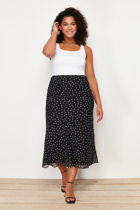 Trendyol Curve Dam Svart Prickig Maxi Sjöjungfru Plus size Kjolar - Image 1