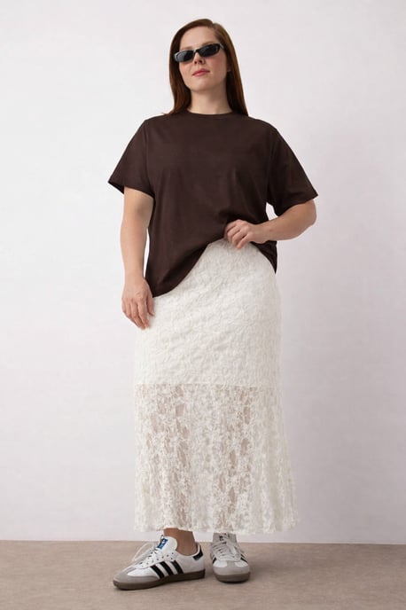 Trendyol Curve Dam Ecru Enfärgad Maxi Plus size Kjolar - Image 1