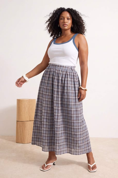 Trendyol Curve Dam Ecru Rutig Maxi Plus size Kjolar - Image 1