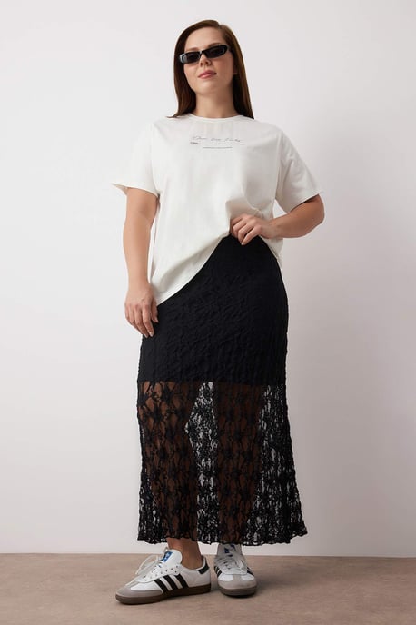 Trendyol Curve Dam Svart Enfärgad Maxi Plus size Kjolar - Image 1