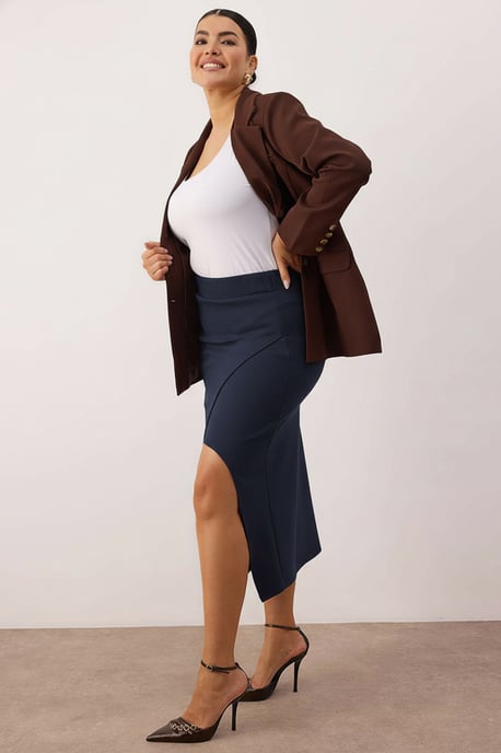 Trendyol Curve Dam Mörkblå Enfärgad Midi Penn kjol Plus size Kjolar - Image 4