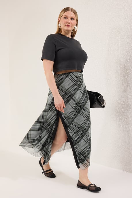 Trendyol Curve Dam Khaki Rutig Midi Asymmetrisk Plus size Kjolar - Image 3