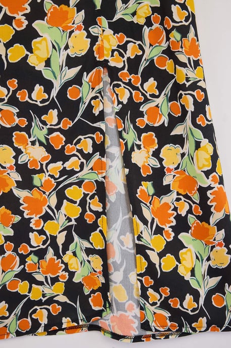 Trendyol Curve Dam Flerfärgad Prickig Midi A-linje Plus size Kjolar - Image 4