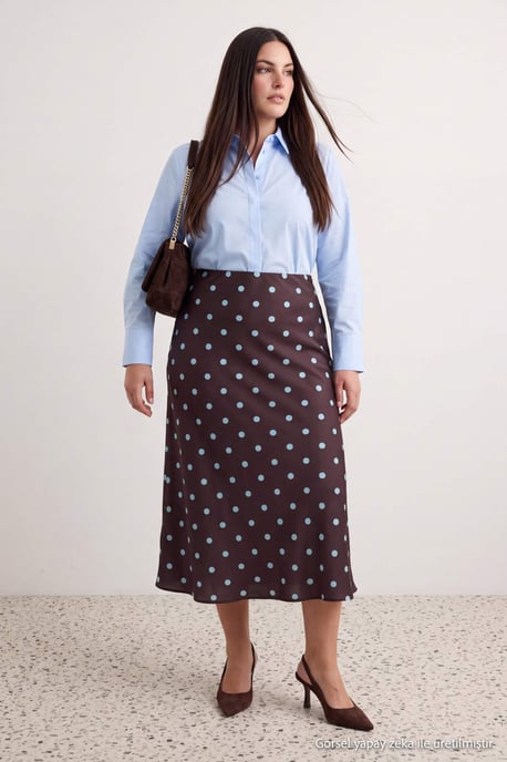 Trendyol Curve Dam Flerfärgad Enfärgad Midi Plus size Kjolar - Image 1