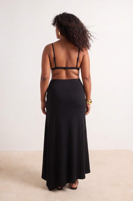 Trendyol Curve Dam Svart Enfärgad Midi Penn kjol Plus size Kjolar - Image 2