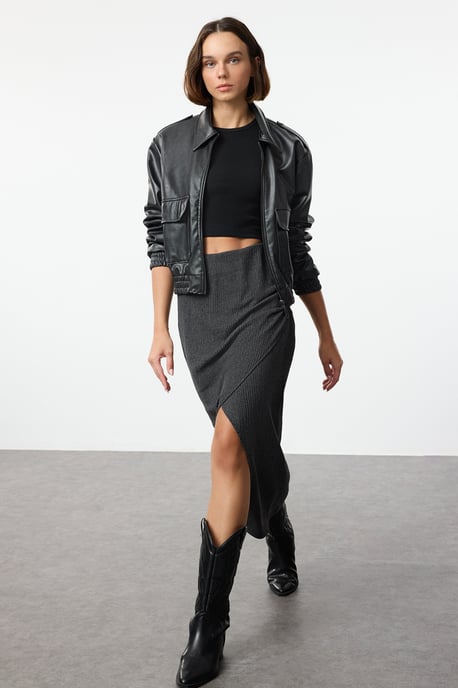 TRENDYOLMİLLA Women's Black Plain Midi Double-breasted / Anvelop Pencil skirt Skirts - Image 5