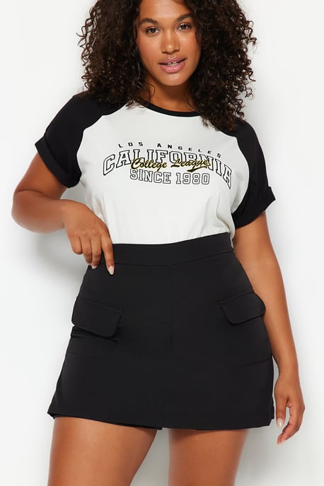 Trendyol Curve Dam Svart Enfärgad Kort / Mini Penn kjol Plus size Kjolar - Image 6