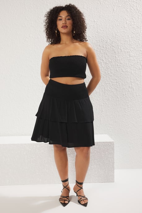 Trendyol Curve Dam Svart Enfärgad Kort / Mini Volangfåll Plus size Kjolar - Image 1