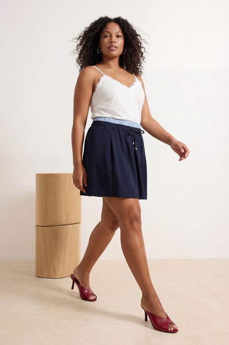 Trendyol Curve Dam Mörkblå Enfärgad Kort / Mini Plus size Kjolar - Image 1