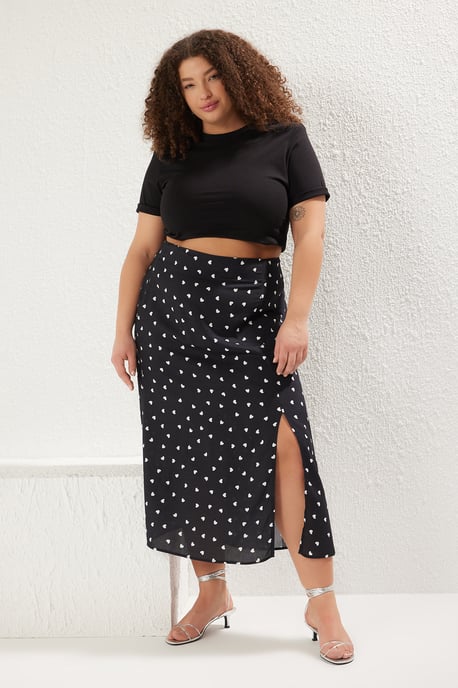 Trendyol Curve Dam Svart Prickig Midi A-linje Plus size Kjolar - Image 1