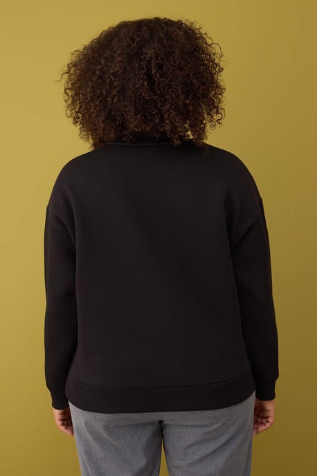 Trendyol Curve Dam Svart Djurmönster Lång Regular fit Plus size Sweatshirts - Image 3