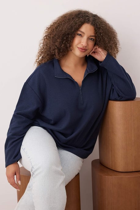 Trendyol Curve Dam Mörkblå Enfärgad Lång Oversize Plus size Sweatshirts - Image 2
