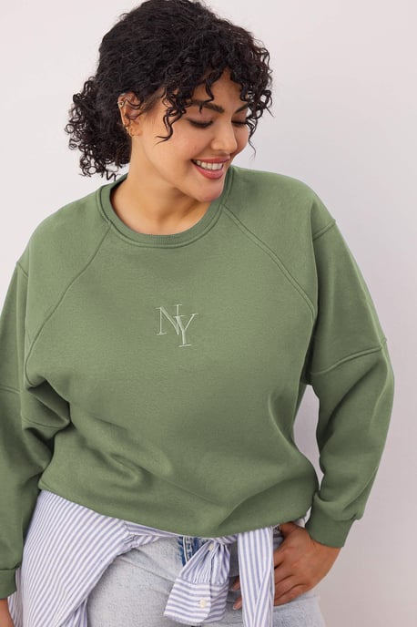 Trendyol Curve Dam Khaki Slogan Lång Regular fit Plus size Sweatshirts - Image 1
