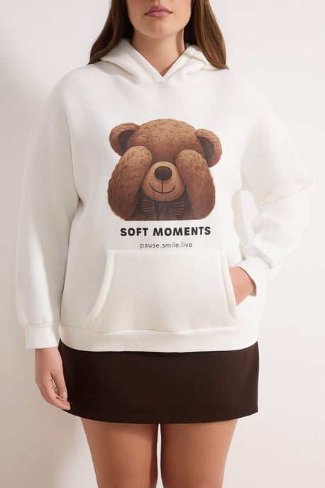 Trendyol Curve Dam Ecru Djurmönster Lång Oversize Plus size Sweatshirts - Image 2