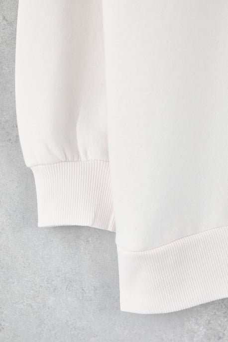 Trendyol Curve Dam Vit Enfärgad Lång Oversize Plus size Sweatshirts - Image 5