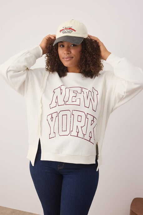 Trendyol Curve Dam Ecru Slogan Lång Relaxed fit Plus size Sweatshirts - Image 6
