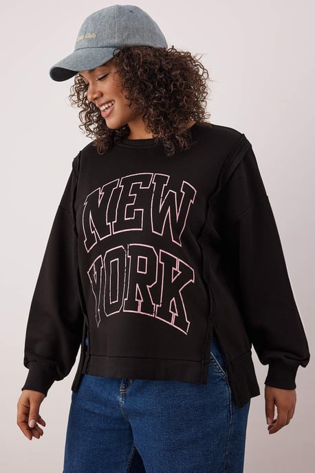 Trendyol Curve Dames Zwart Slogan Lang Relaxed fit Grote maten Sweatshirts - Image 6