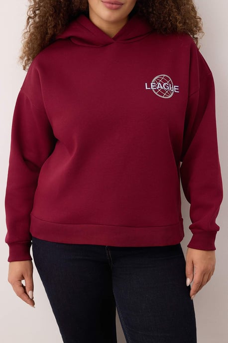 Trendyol Curve Dam Vinröd Slogan Lång Relaxed fit Plus size Sweatshirts - Image 2