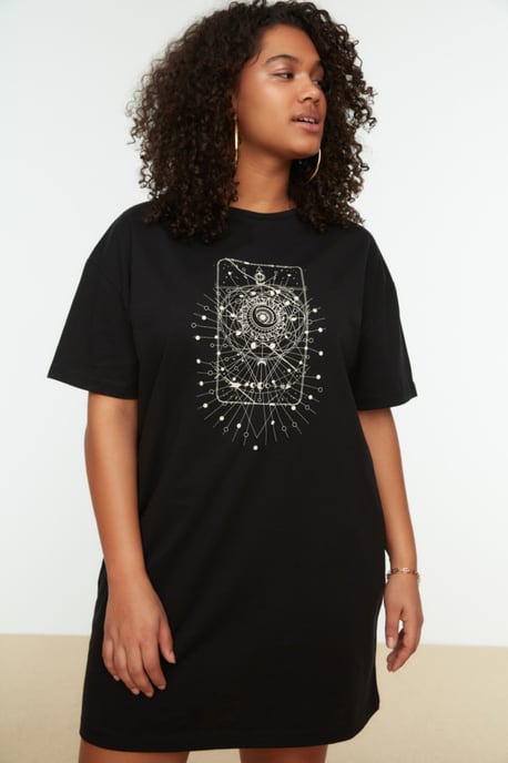 Trendyol Curve Dam Svart Geometriskt mönster Kort / Mini Kort Casual T-shirt Klänning Plus size Klänning - Image 2