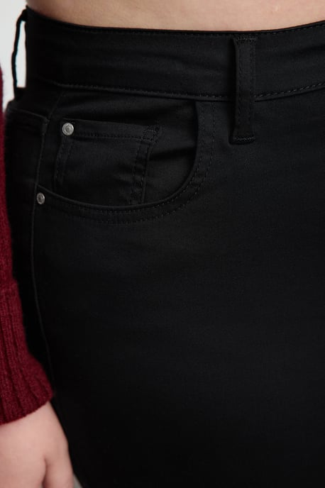 Trendyol Curve Dam Svart Enfärgad Skinny Hög midja Plus size Jeans - Image 4