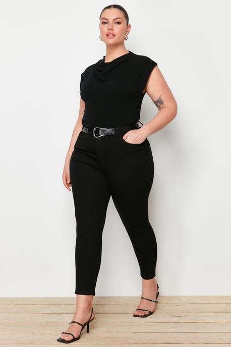 Trendyol Curve Dam Svart Enfärgad Skinny Hög midja Plus size Jeans - Image 6