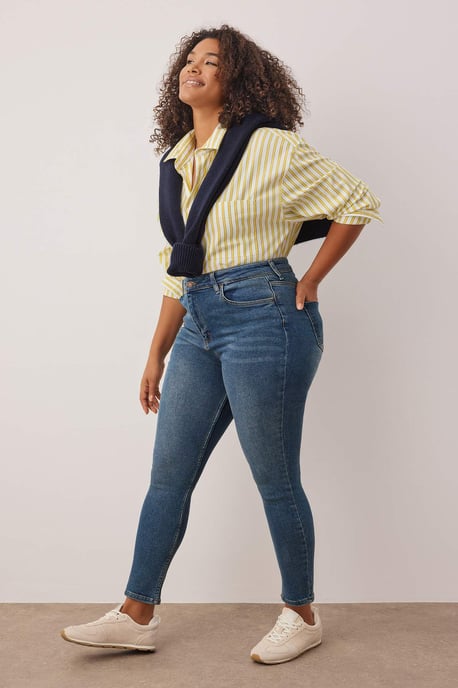 Trendyol Curve Dam Mörkblå Enfärgad Skinny Hög midja Plus size Jeans - Image 6