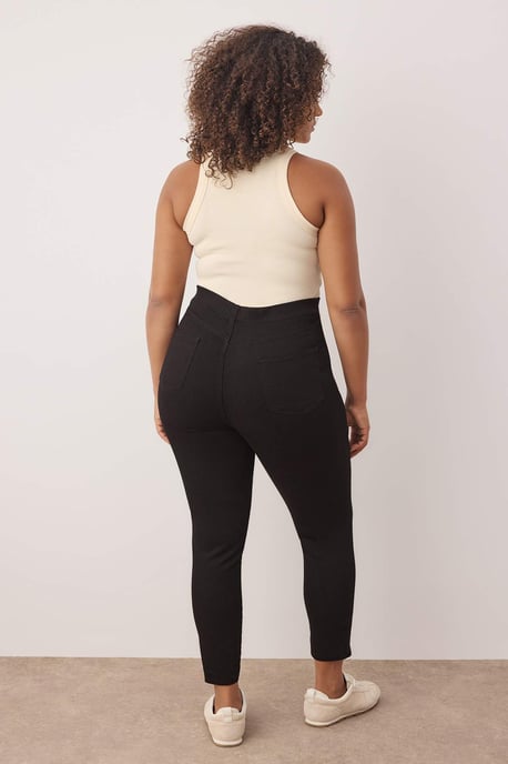 Trendyol Curve Dam Svart Enfärgad Skinny Hög midja Plus size Jeans - Image 3