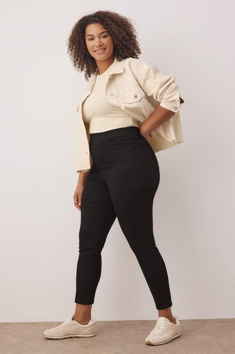Trendyol Curve Dam Svart Enfärgad Skinny Hög midja Plus size Jeans - Image 6