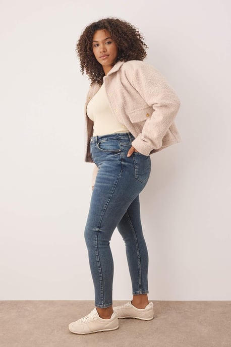 Trendyol Curve Dam Blå Enfärgad Skinny Hög midja Plus size Jeans - Image 4