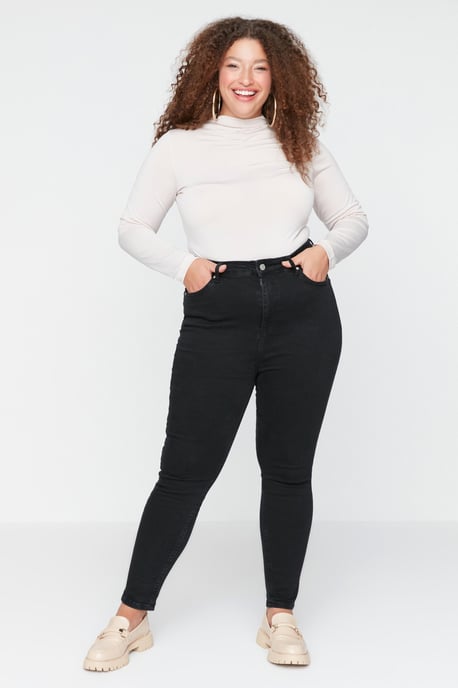 Trendyol Curve Dam Svart Enfärgad Skinny Hög midja Plus size Jeans - Image 1
