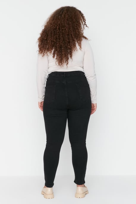 Trendyol Curve Dam Svart Enfärgad Skinny Hög midja Plus size Jeans - Image 4