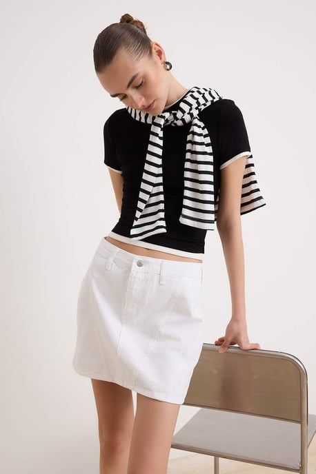 TRENDYOLMİLLA Dames Wit Effen Kort / Mini Kokerrok- rok Kokerrok- rok Rokken - Image 4